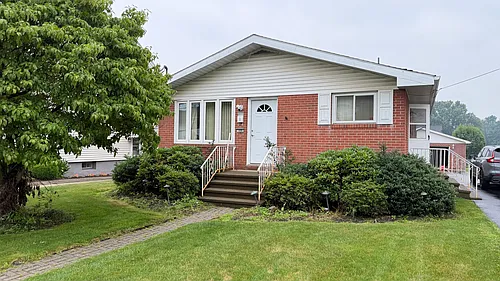 100 Jackson St Photo 1