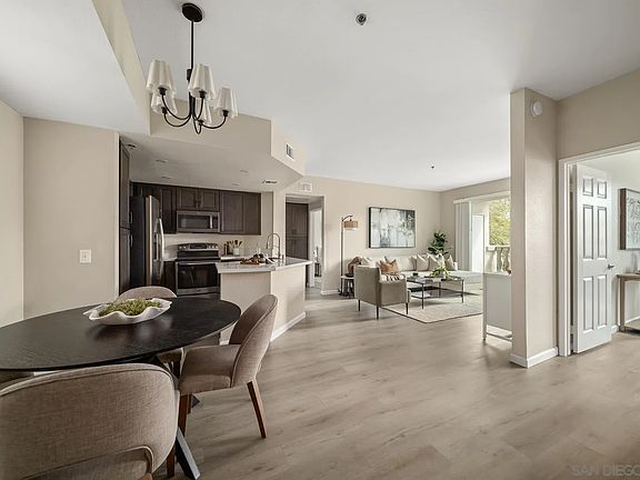 3rd image of 680 Camino De La Reina APT 2307