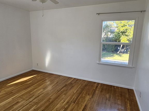 4th image of 2319 W 116th St