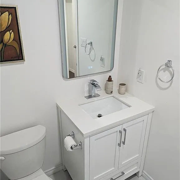 561 Marl Meadow Cres #LOWER — Photo 13