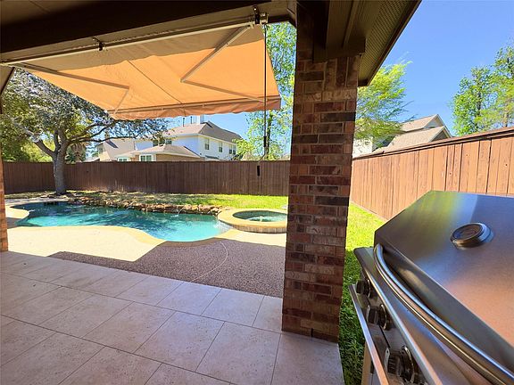 2nd image of 179 Hearthshire Cir