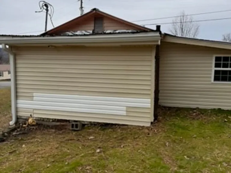 1904 Rayburn Ave — Photo 10