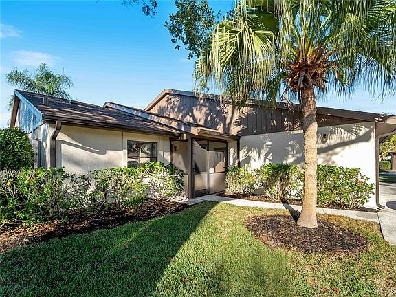 4th image of 365 OAK HILL WAY #32