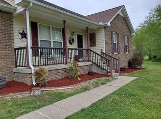 904A Murphy Dr, Pleasant View, TN 37146