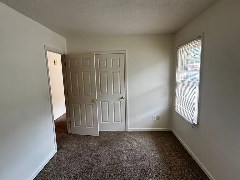 100 Red Rock Dr — Photo 19