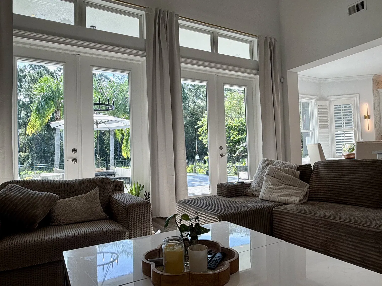 6 bed, 4687 sqft, $7,500 — Photo 4