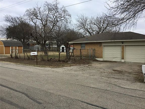 3rd image of 1101 Gannon Ln