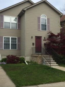 1008 Lakepointe Ave, Grosse Pointe, MI, 48230