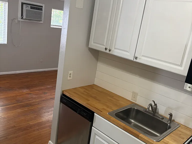 765 Saint Charles Ave NE #6 — Photo 7