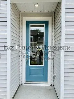 3 bed, 2.5 bath, 1630 sqft, $1,895 — Photo 3
