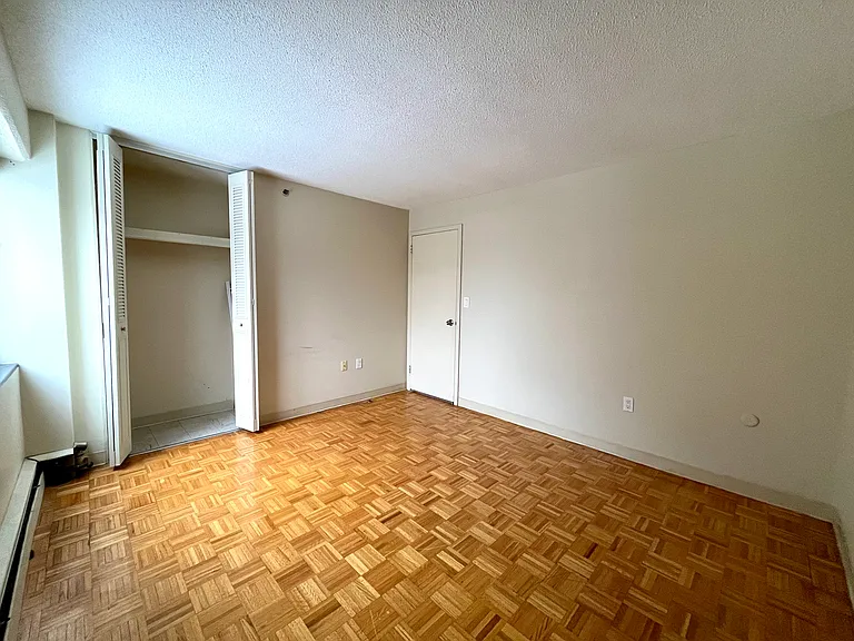 1025 Hancock St #G — Photo 9