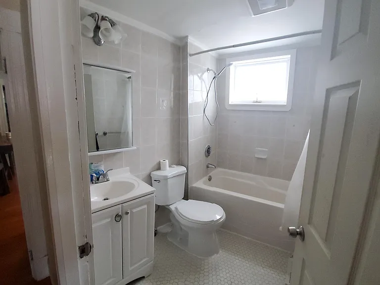 2nd floor bathroom