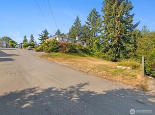 88 xx Earl Avenue NW, Seattle, WA 98117