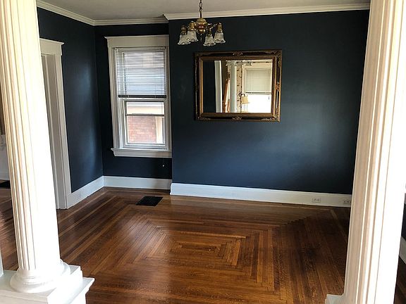 5th image of 2842 Erie Ave