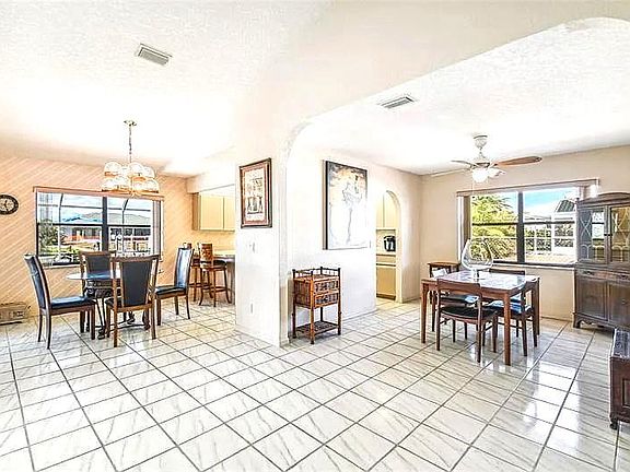 3rd image of 19390 Midway Blvd