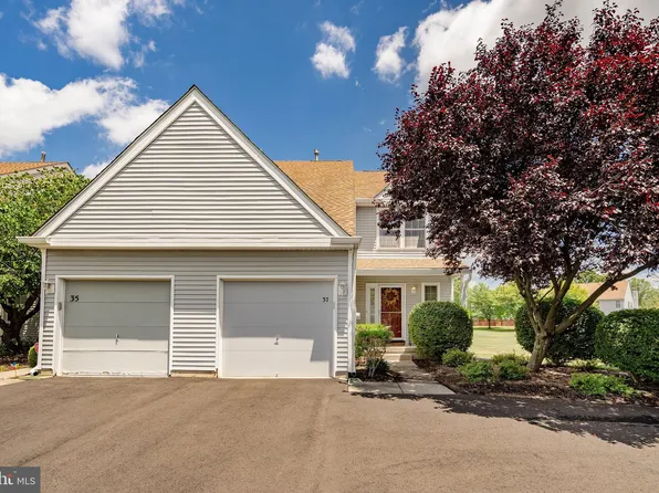 37 Aspen Ct, Bordentown, NJ 08505