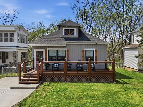 2nd image of 232 Old Orchard Ave