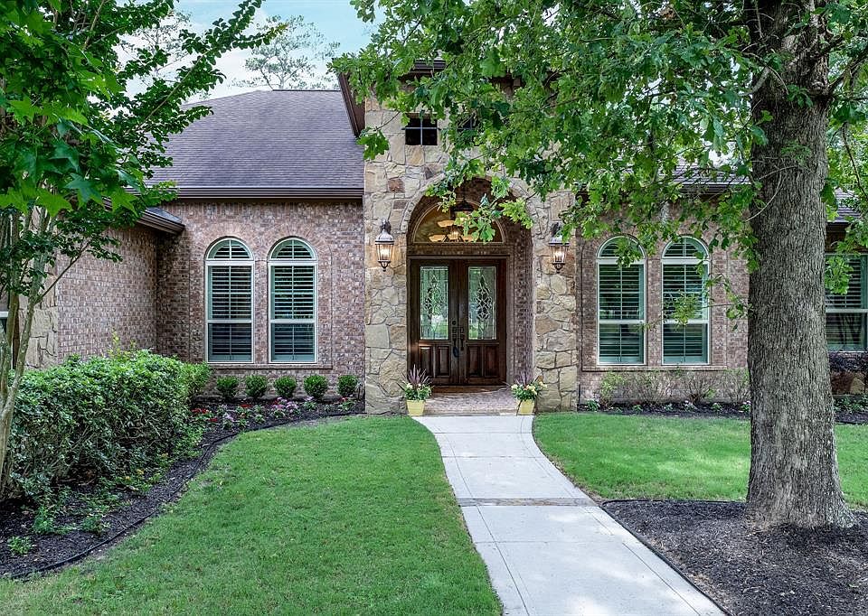 Quality Custom Home built by Heartwood Custom Homes on a 3.46 acre cul-de-sac lot.