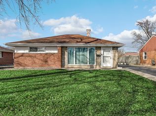 686 E 155th St, South Holland, IL 60473