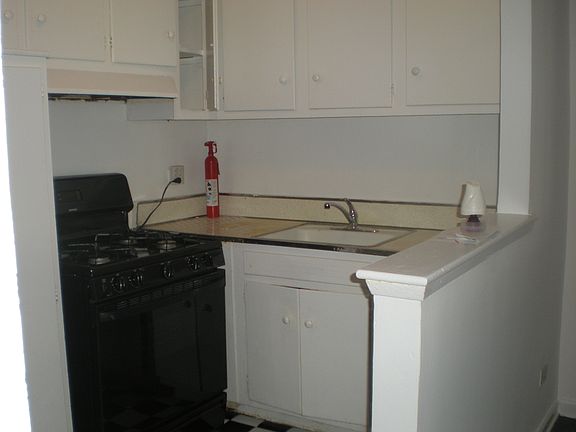 3rd image of 2265 Gerritsen Ave APT 1P