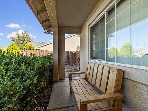 5th image of 1639 Crest Dr