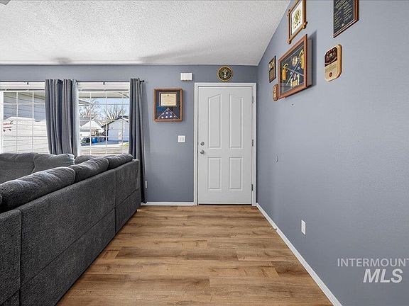 4th image of 3408 S Michigan Ave