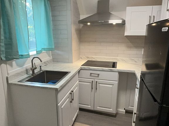 3rd image of 8 Pine St #1-A