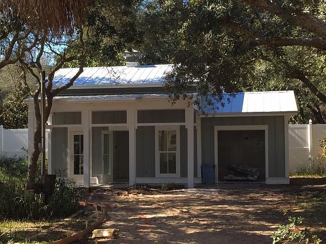 Pool House