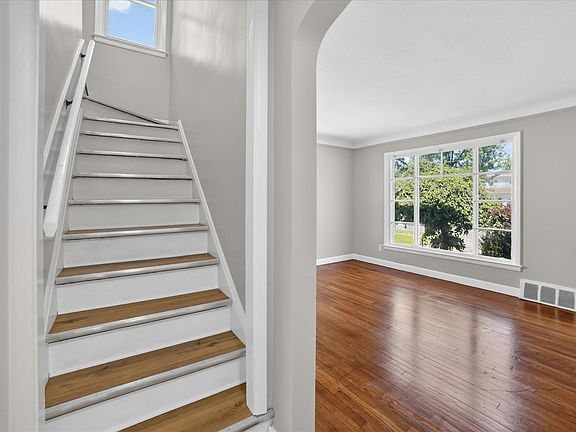 4th image of 13776 Shady Oak Blvd