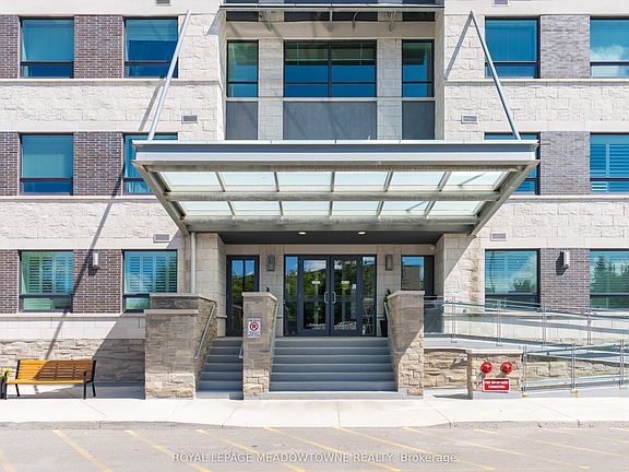 5th image of 383 Main St E #520