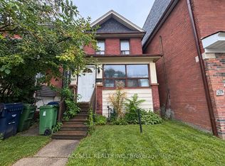 325 Greenwood Ave, Toronto, ON M4L 2R6