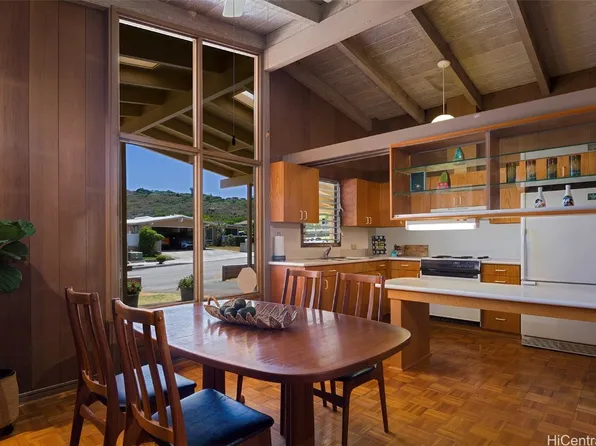 7285 Nuulolo St, Honolulu, HI 96825
