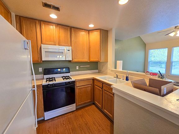 5th image of 2111 N Fork Dr
