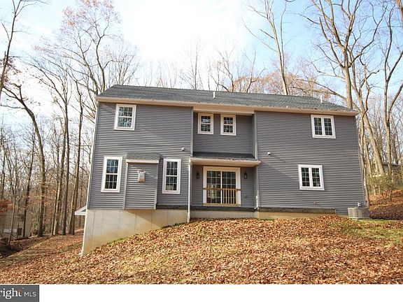 4th image of 2 Longwood Dr