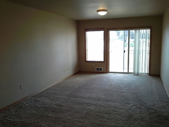 3rd image of 2216 Mercedes Pl Unit 104