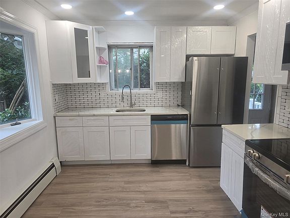 5th image of 83 McGaw Avenue