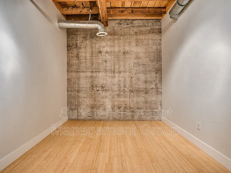 222 E Main St #B — Photo 13