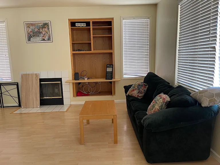 Onyx Ave — Photo 3