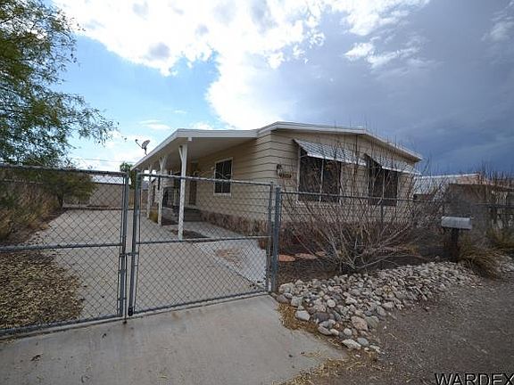 3rd image of 1779 Tejon Dr