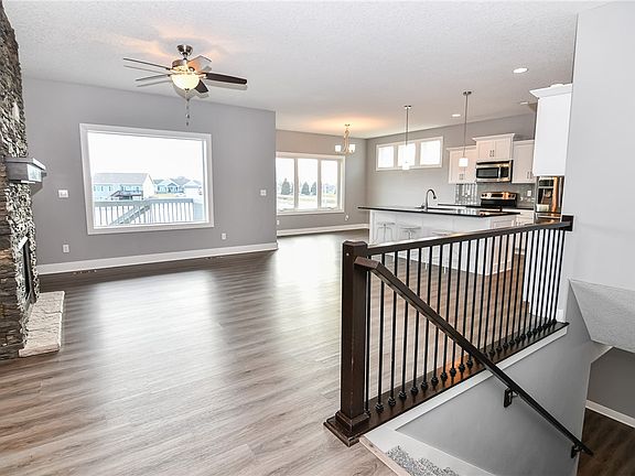 2nd image of 107 Tailfeather Dr NE