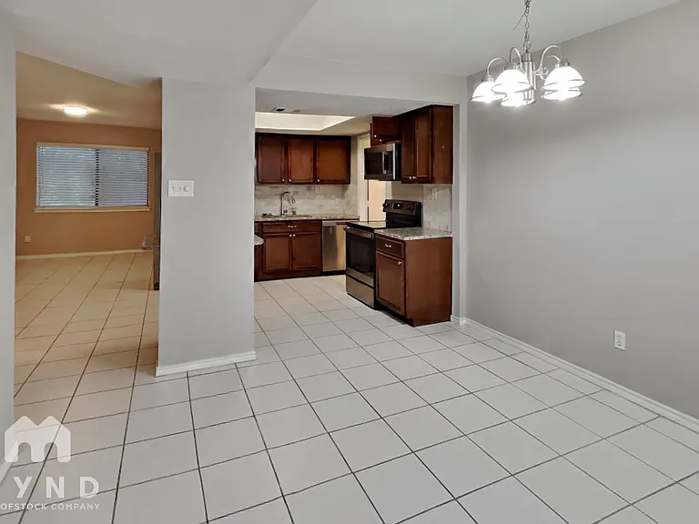 7413 Waterway Dr — Photo 11