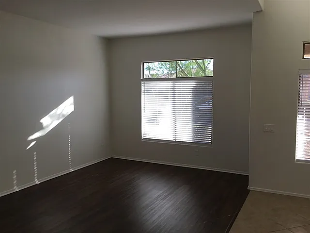 5308 S 53rd Ln — Photo 5