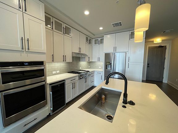 3rd image of 960 Speer Blvd #1034