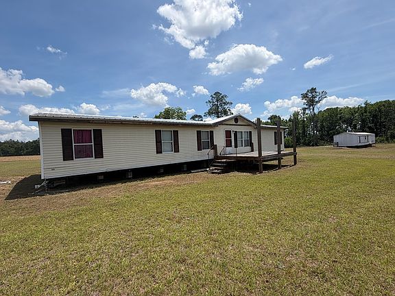 2nd image of 954 NE Robinson Rd Tract 1
