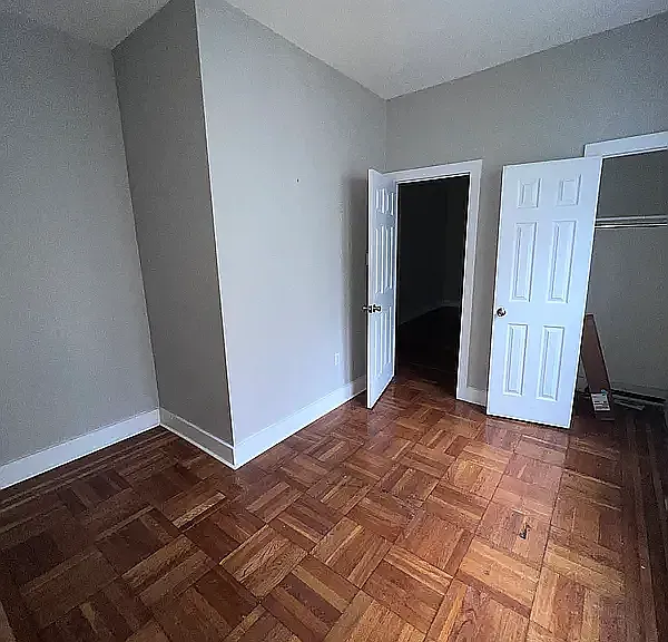 1039 Ocean Ave #10 — Photo 5