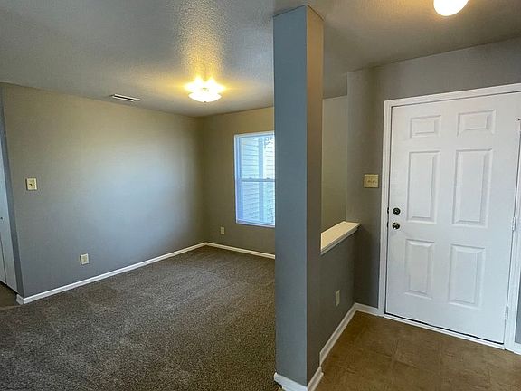 5th image of 865 Westpointe Dr