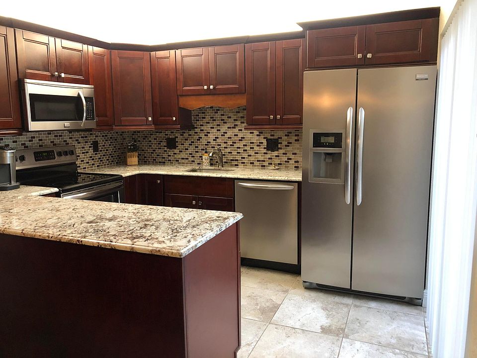 1st image of 2921 SW 11 Place