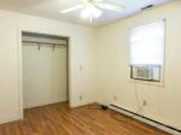 1302 N Virginia Ave, Muncie, IN 47303