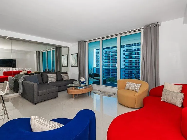 2301 Collins Ave #1111 — Photo 6