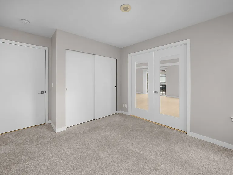 2717 Western Ave #530 — Photo 16